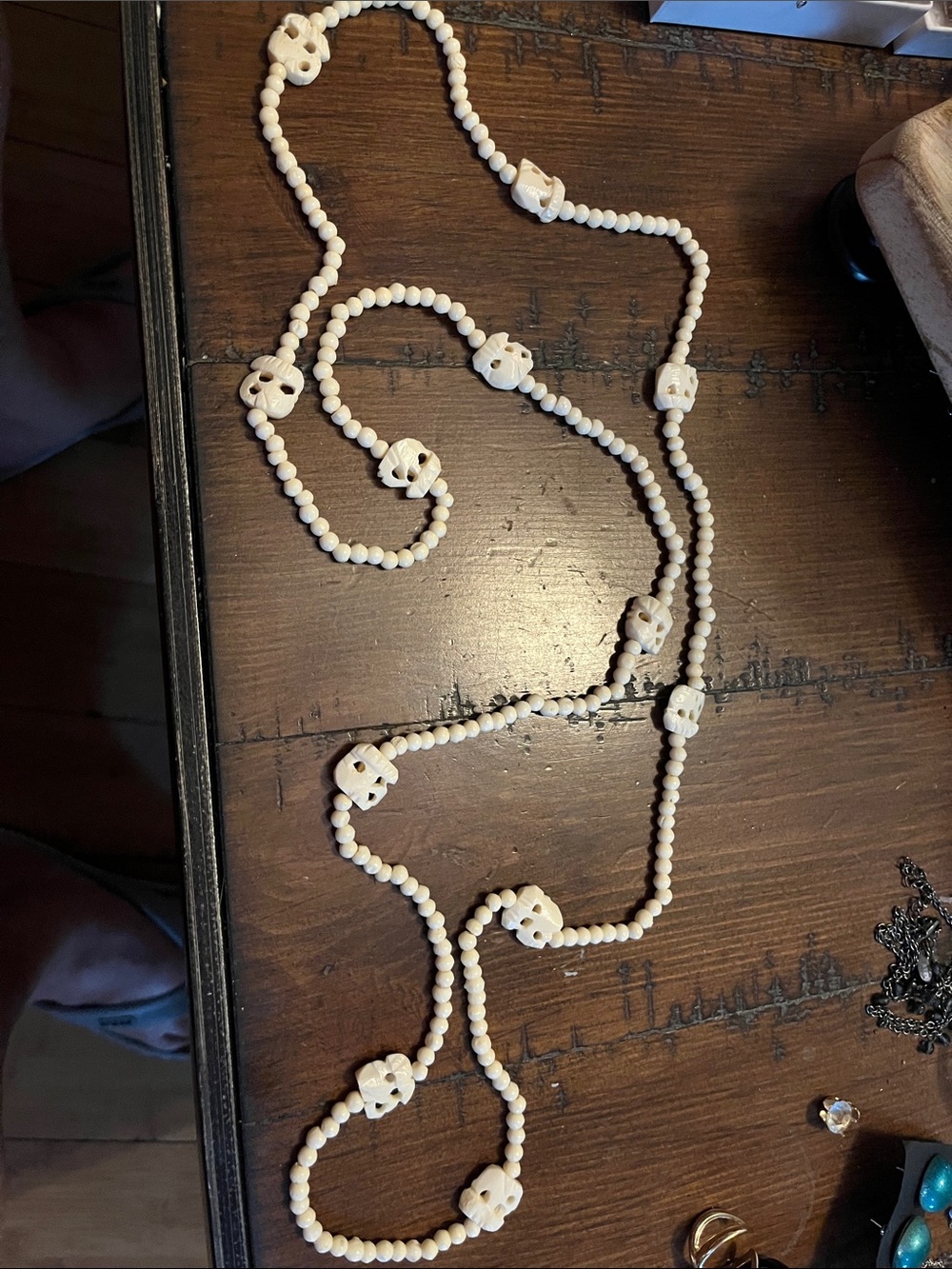 Skull bead necklace 1852